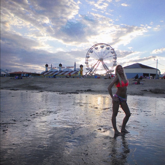 Meet your Posher, Melissa Ambassador of Poshmark💕 - Picture 4 of 8